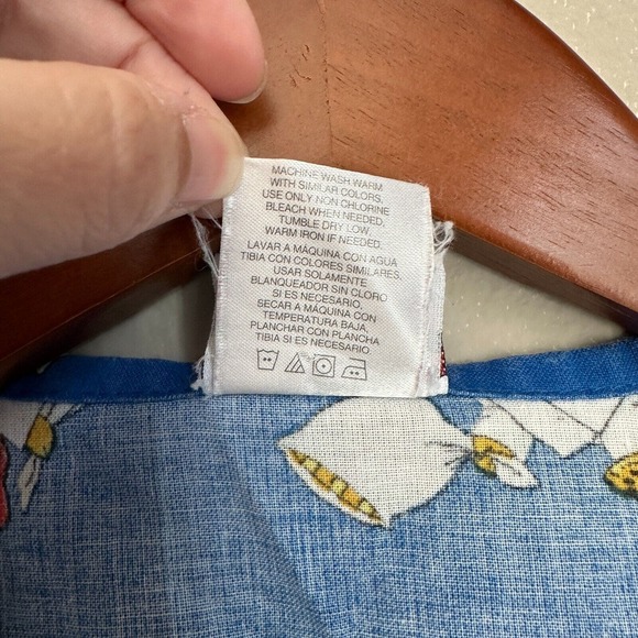 Paddington Bear Blue Scrubs Top Cotton V-Neck Short Sleeve Pockets Women's S - Picture 8 of 10